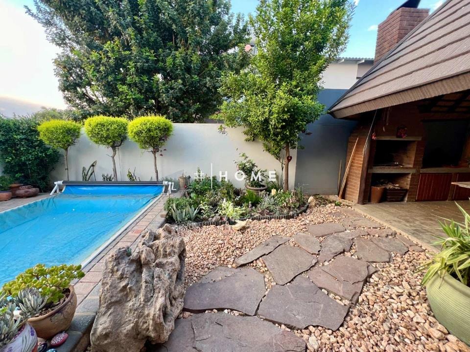 3 Bedroom Townhouse for Sale in Pioneers Park